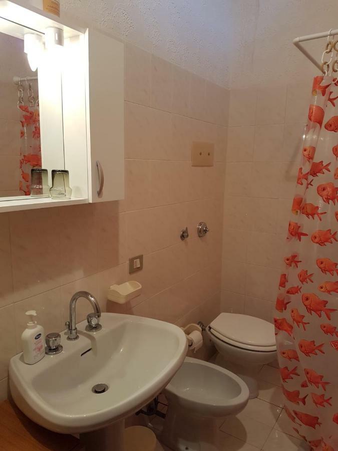 Casa Fronte Mare Puro Relax Villa Cava dʼAliga Dış mekan fotoğraf